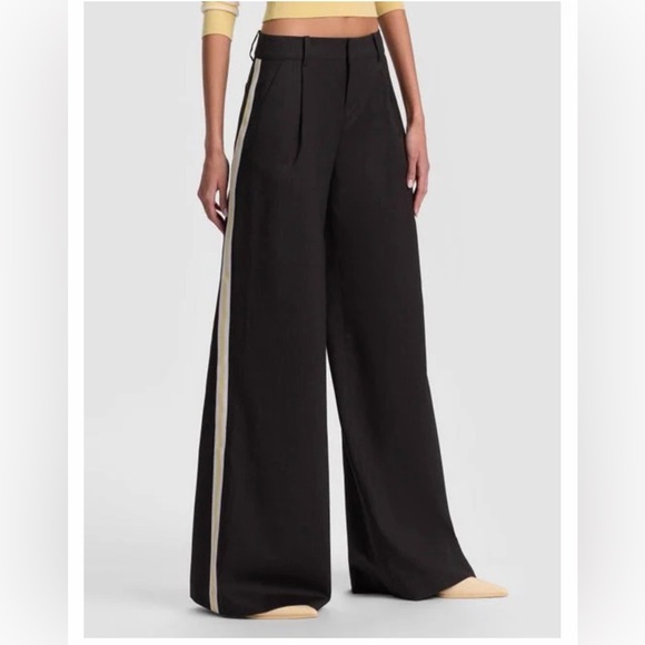 Alice + Olivia Pants - NWT Alice + Olivia trouser